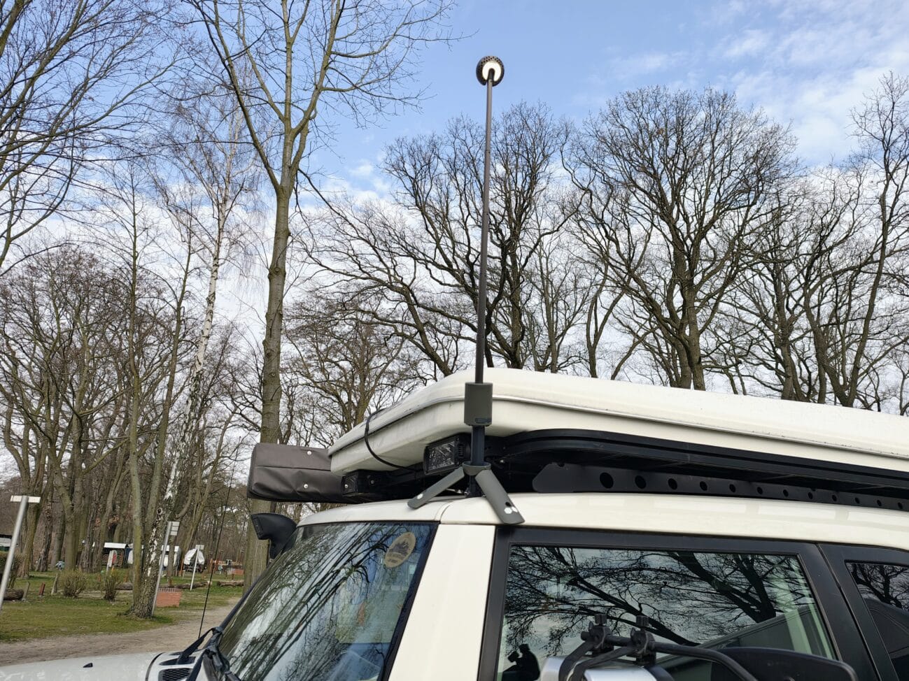 Outask Teleskoplampe auf einem Camper